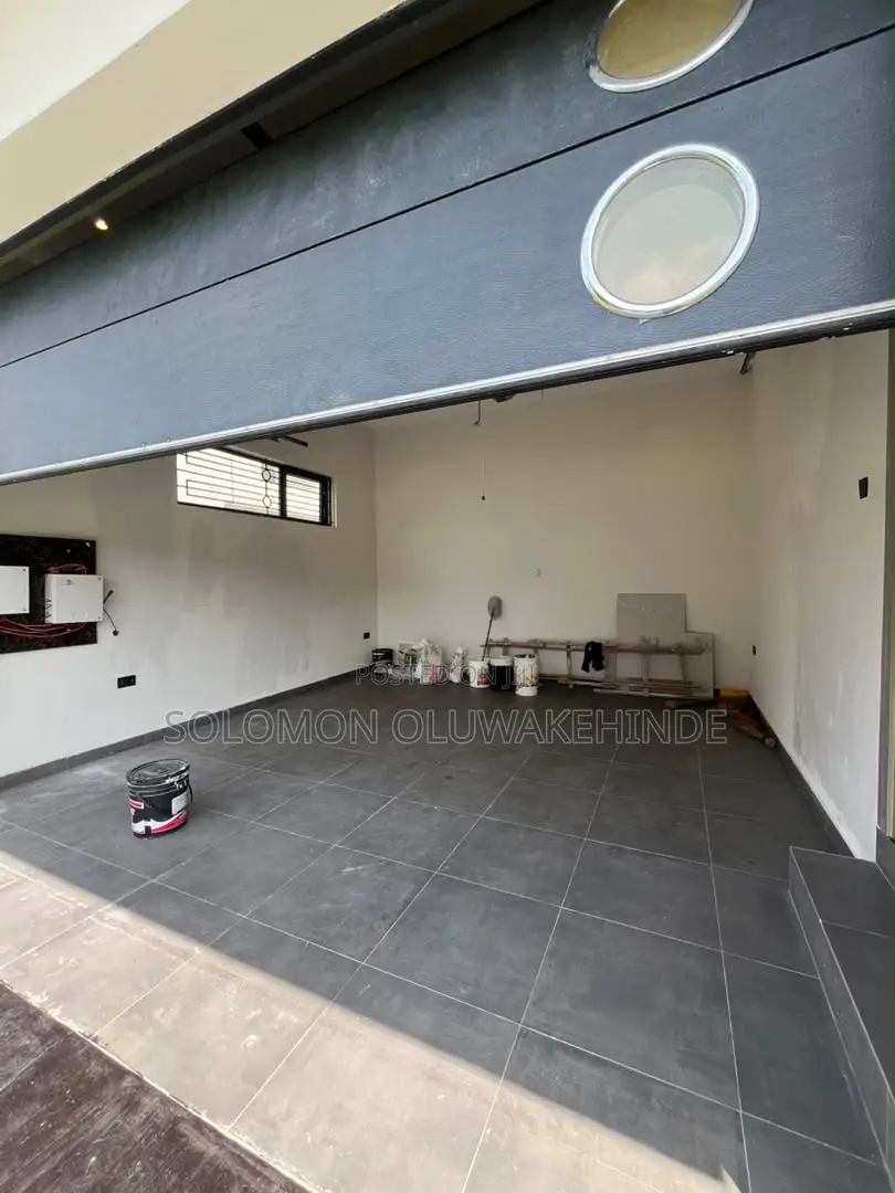 Furnished 5bdrm Duplex in Vgc for sale in VGC / Ajah