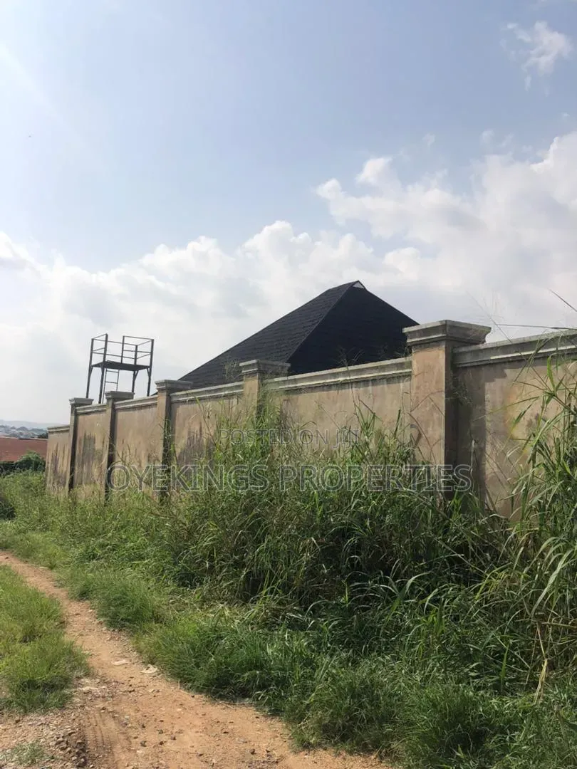 2bdrm Bungalow in Podo, Oluyole for sale in Oluyole