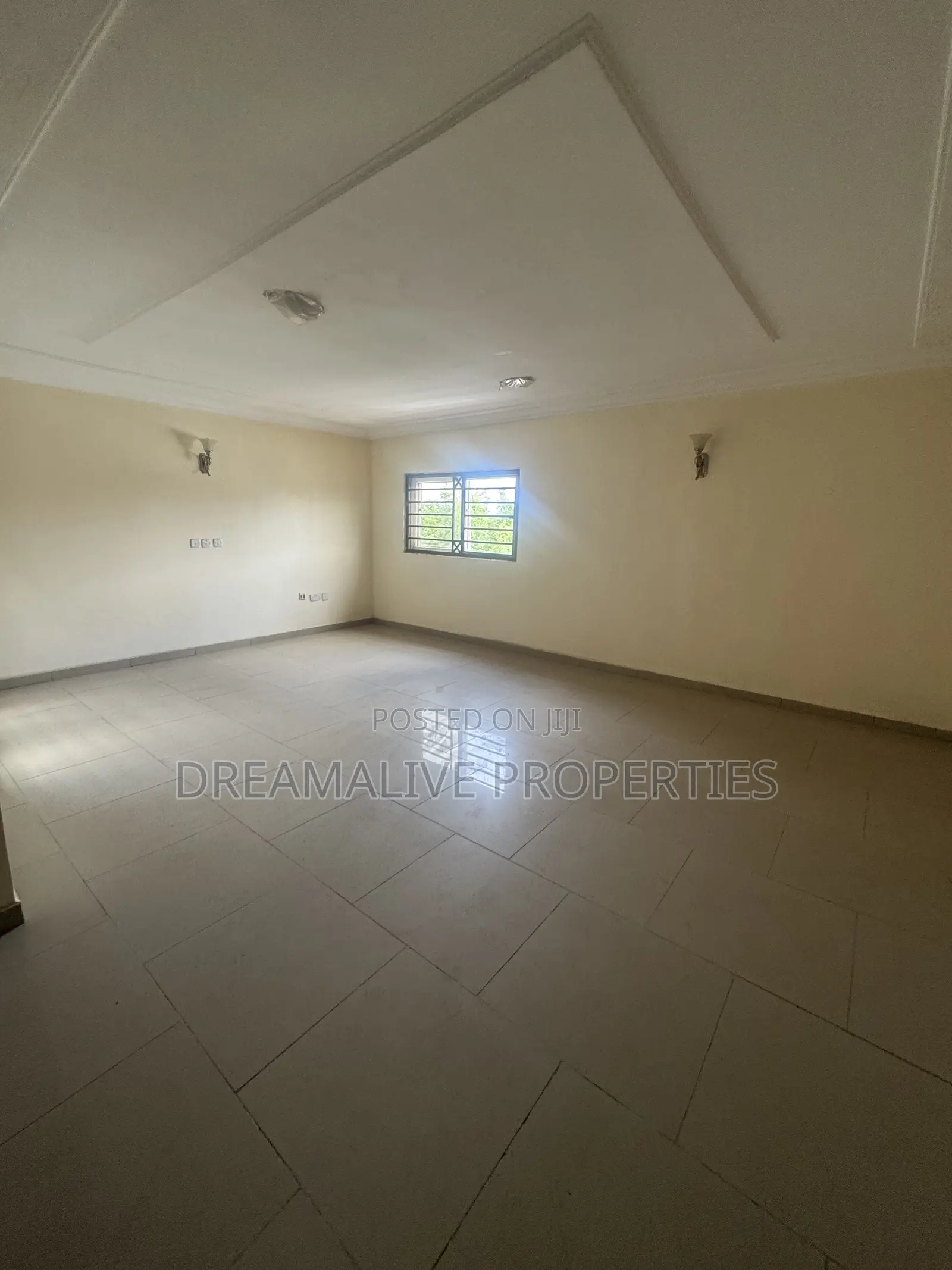 5bdrm Duplex in Life Camp for rent in Life Camp