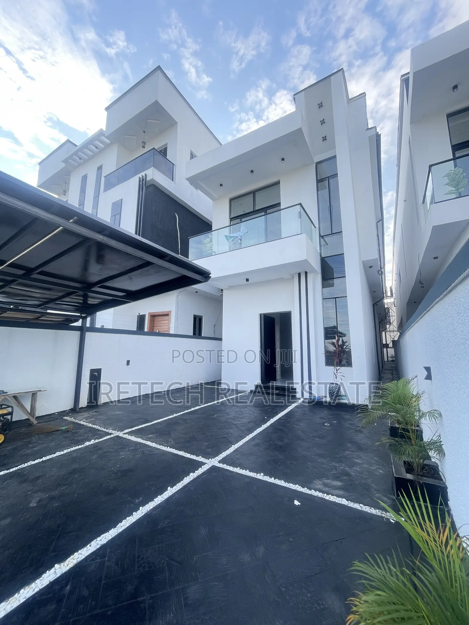 5bdrm Duplex in Ajah By Abraham, Off Lekki-Epe Expressway for sale in Off Lekki-Epe Expressway