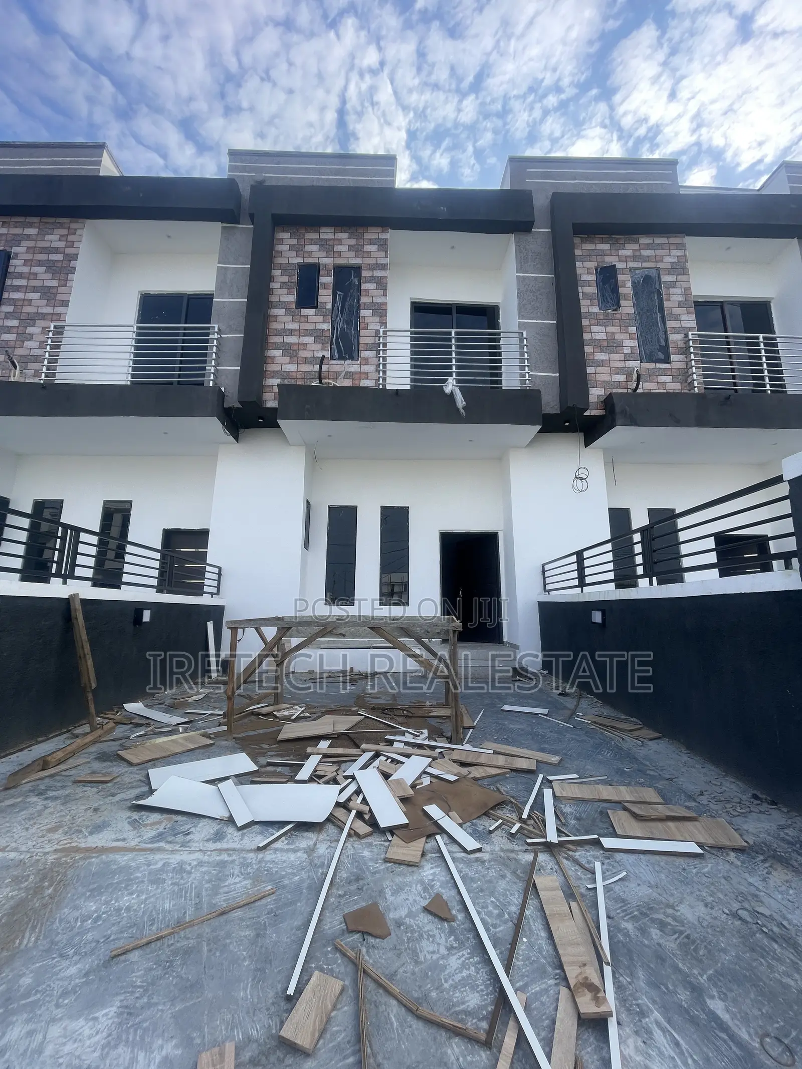 2bdrm Townhouse/Terrace in Ajah By Abraham, Off Lekki-Epe Expressway in Off Lekki-Epe Expressway