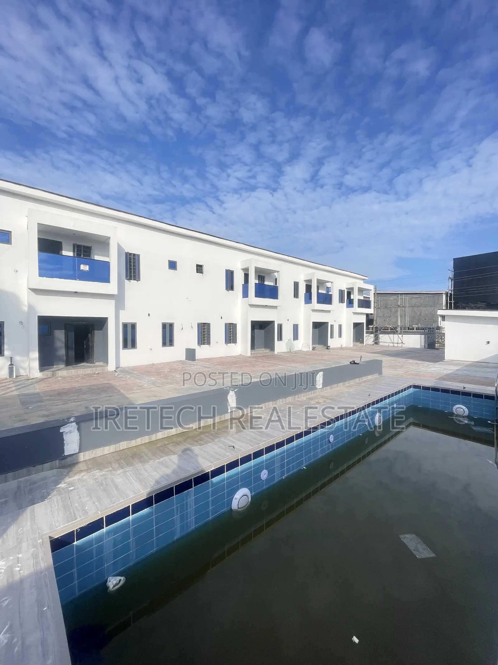 4bdrm Townhouse/Terrace in Ajah By Abraham, Off Lekki-Epe Expressway in Off Lekki-Epe Expressway