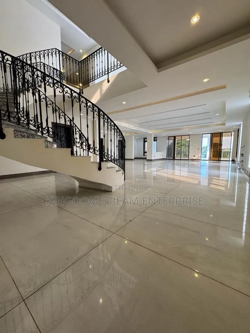 5bdrm Duplex in Old Ikoyi for sale in Old Ikoyi