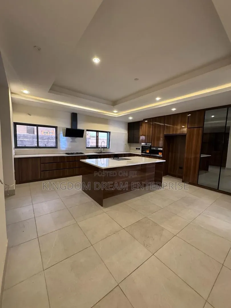 5bdrm Duplex in Old Ikoyi for sale in Old Ikoyi