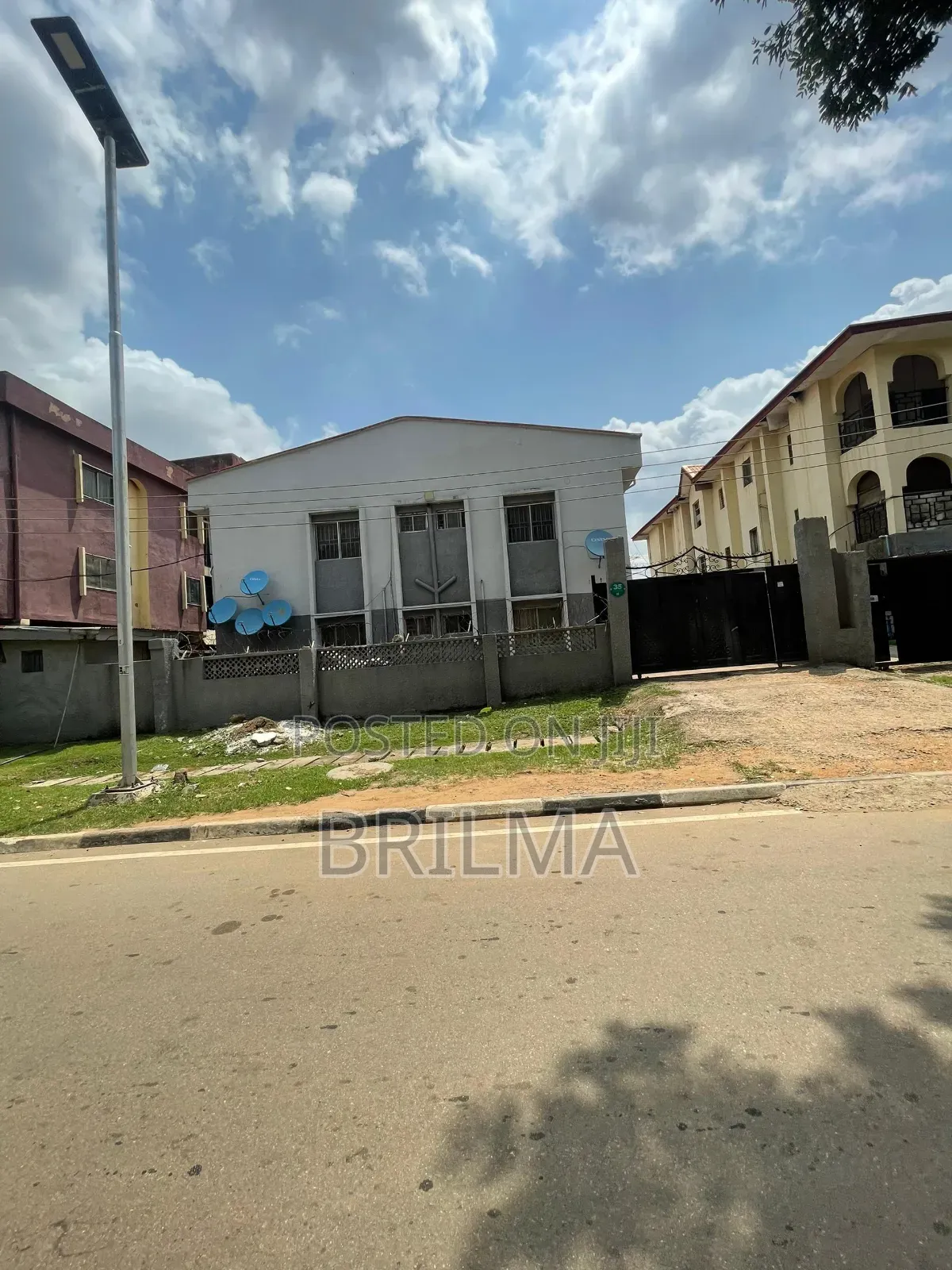 3bdrm Block of Flats in Zone 6 / Wuse for sale in Zone 6 / Wuse