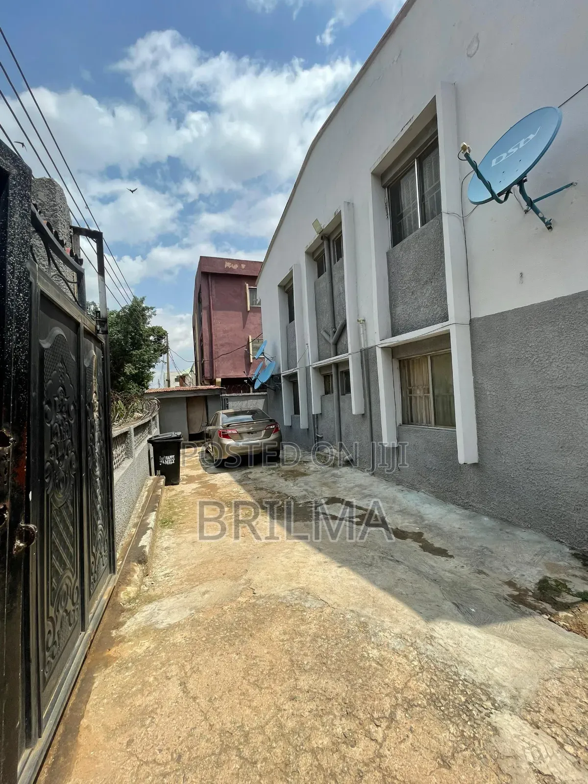 3bdrm Block of Flats in Zone 6 / Wuse for sale in Zone 6 / Wuse