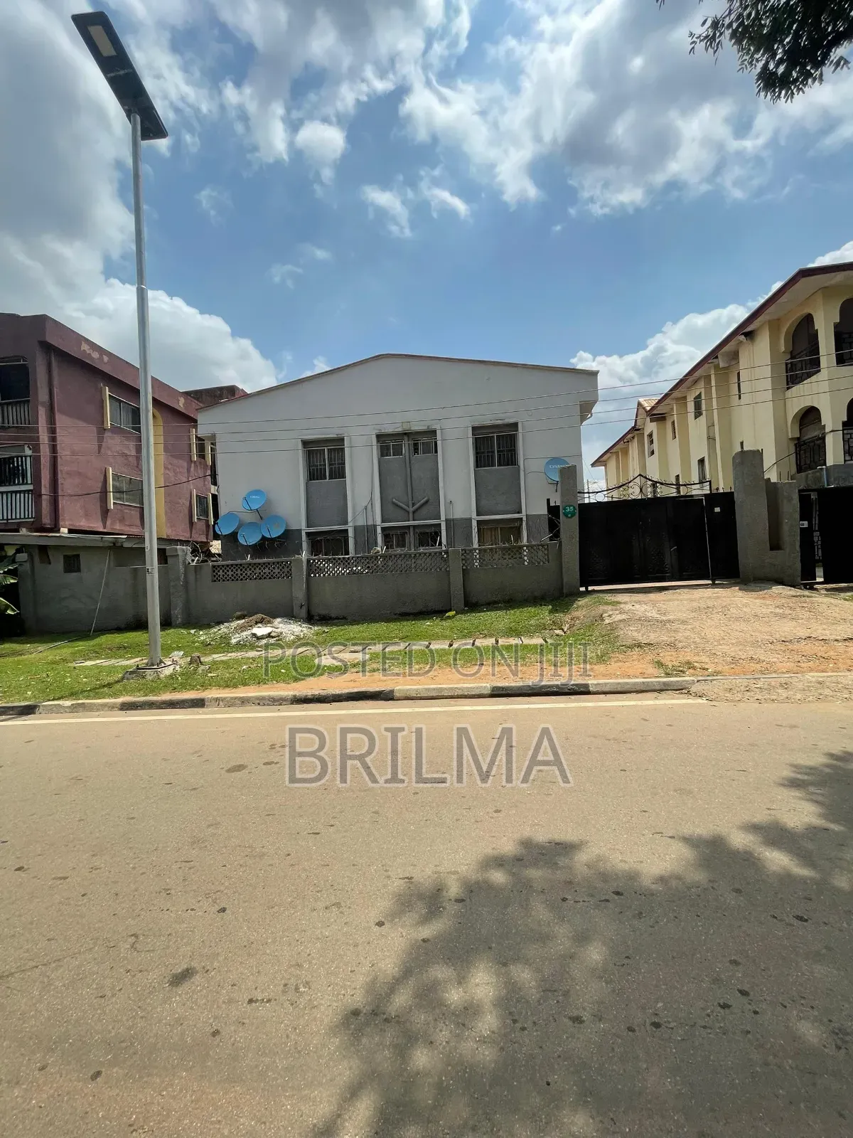 3bdrm Block of Flats in Zone 6 / Wuse for sale in Zone 6 / Wuse