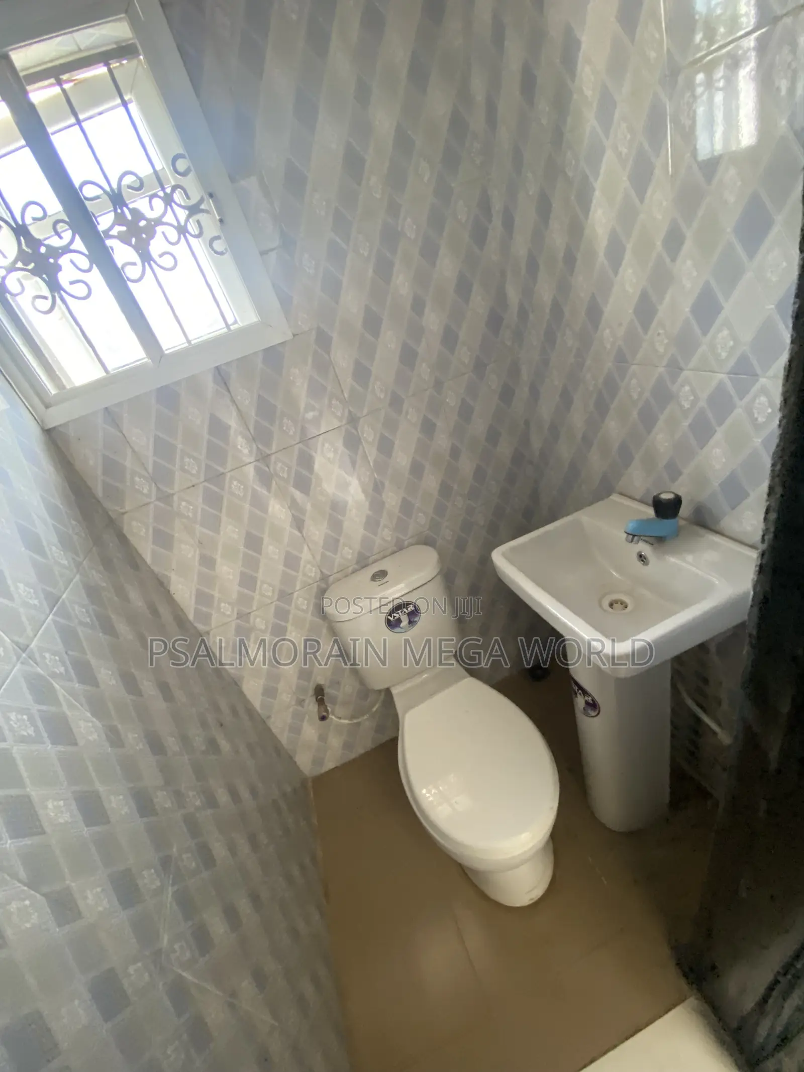 3bdrm Block of Flats in Ire Akari, Akala Express for rent in Akala Express