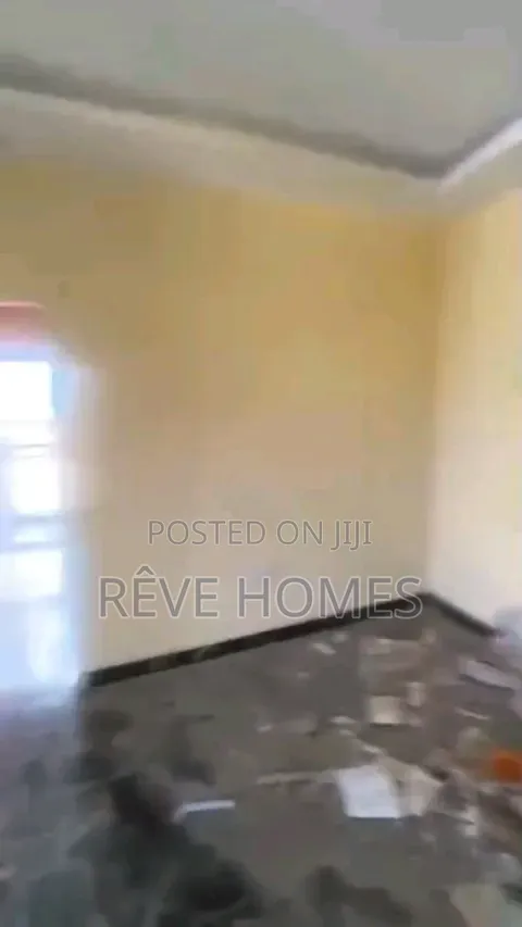 Mini Flat in Adekunle for rent in Adekunle