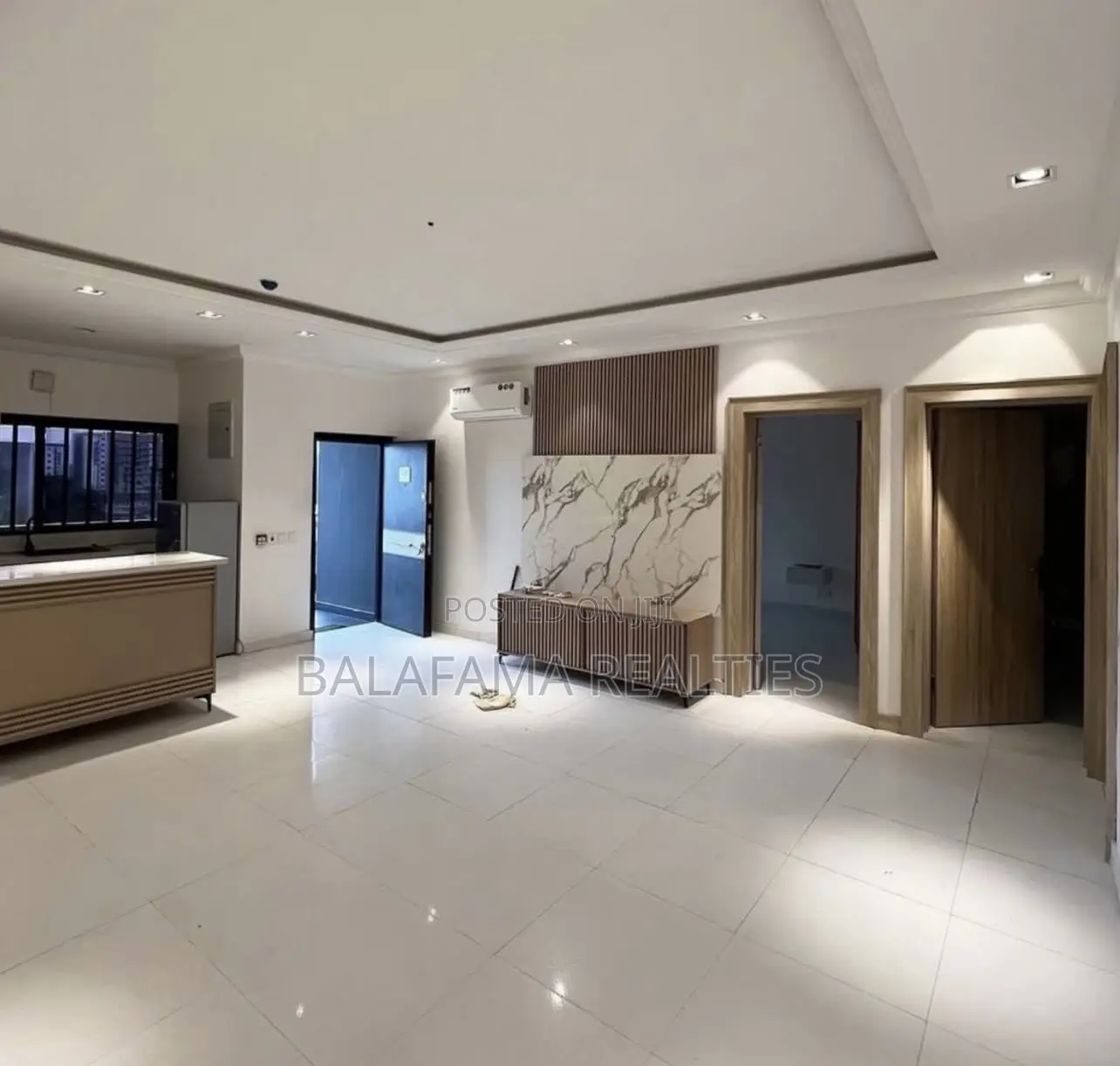3bdrm Apartment in Osborne Foreshore for sale in Osborne Foreshore Estate