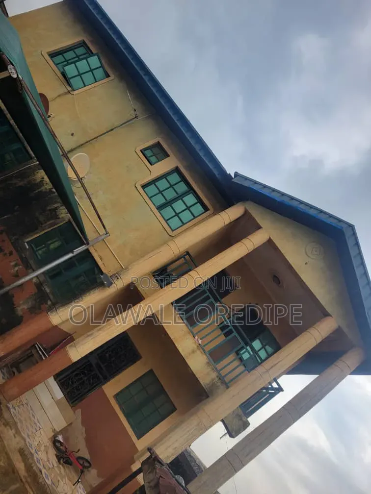 Furnished 6bdrm Duplex in Igbogbo for sale in Igbogbo