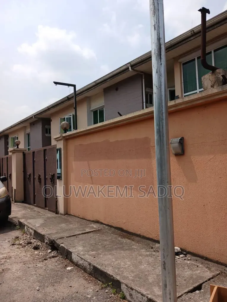 4 Unit Terrace Semi Detached Duplex in Awolowo Way