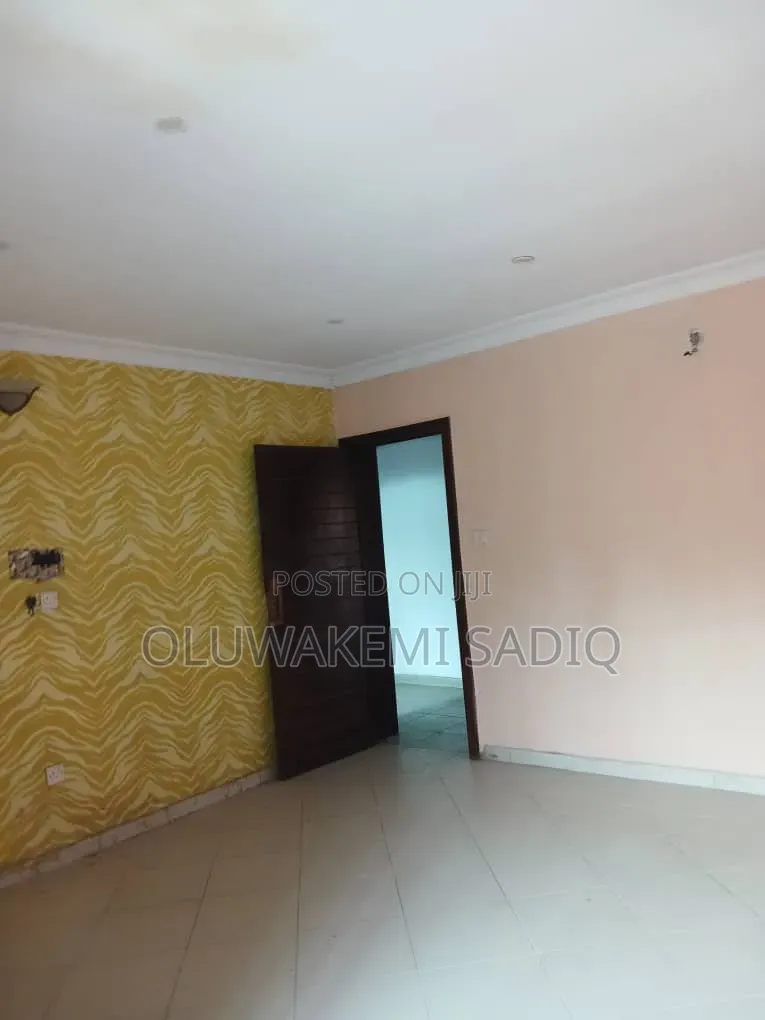 4 Unit Terrace Semi Detached Duplex in Awolowo Way