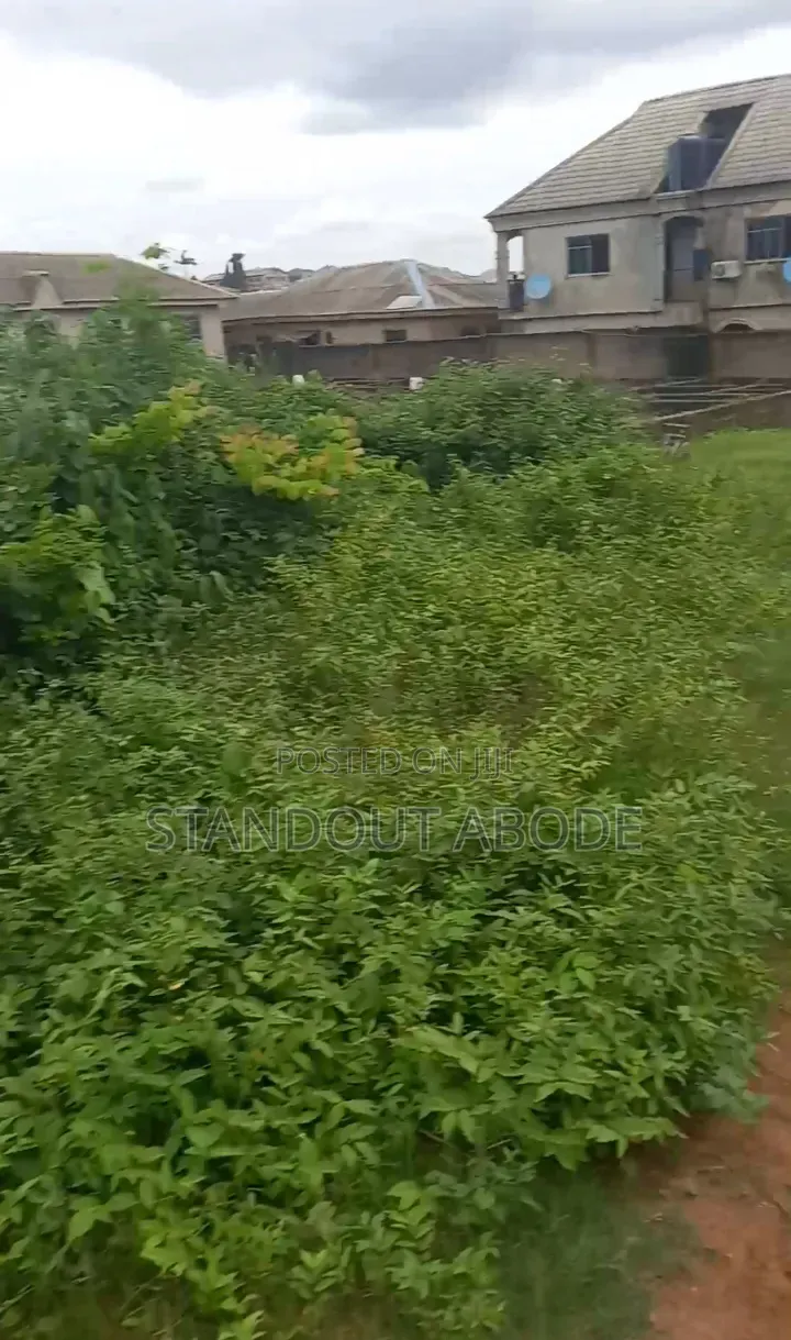 Half Plot 2 House to Lasunwon Road Lasustech First Gate Ikorodu in Ikorodu Garage