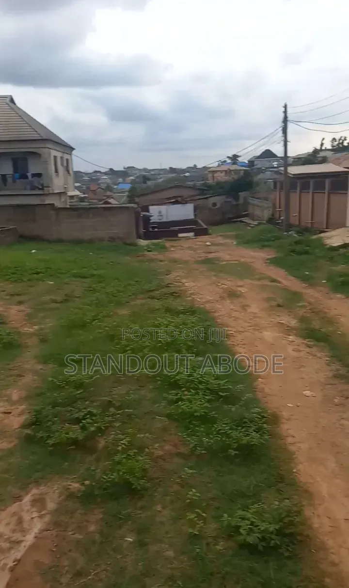 Half Plot 2 House to Lasunwon Road Lasustech First Gate Ikorodu in Ikorodu Garage