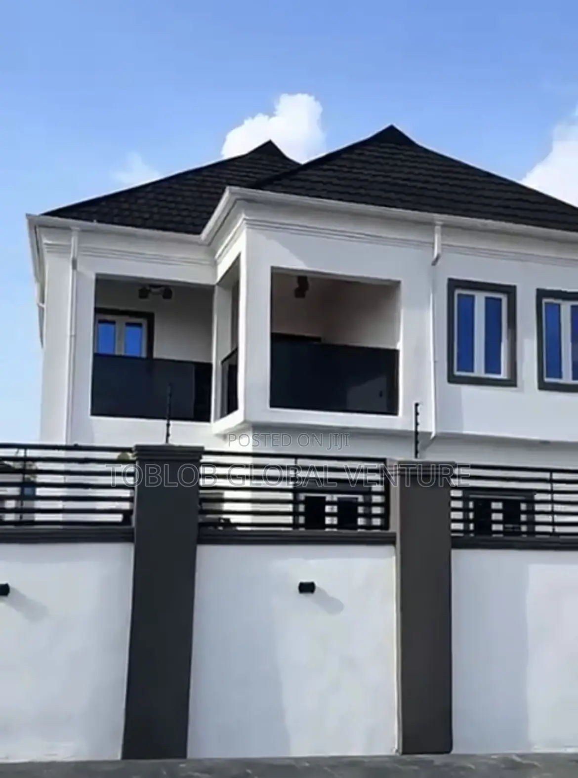 4bdrm Duplex in Jericho for sale in Jericho