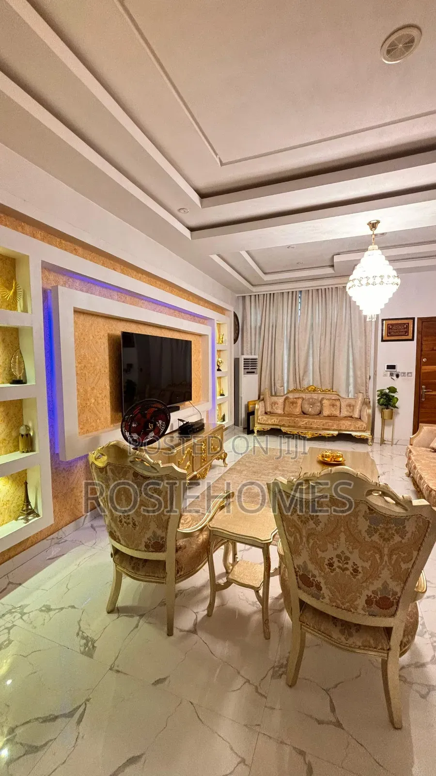 Furnished 5bdrm Duplex in Chevron for rent in Chevron