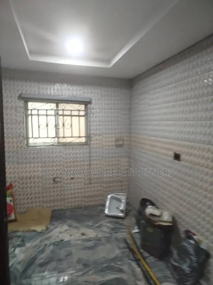 4bdrm Duplex in Elelenwo Port for sale in Elelenwo