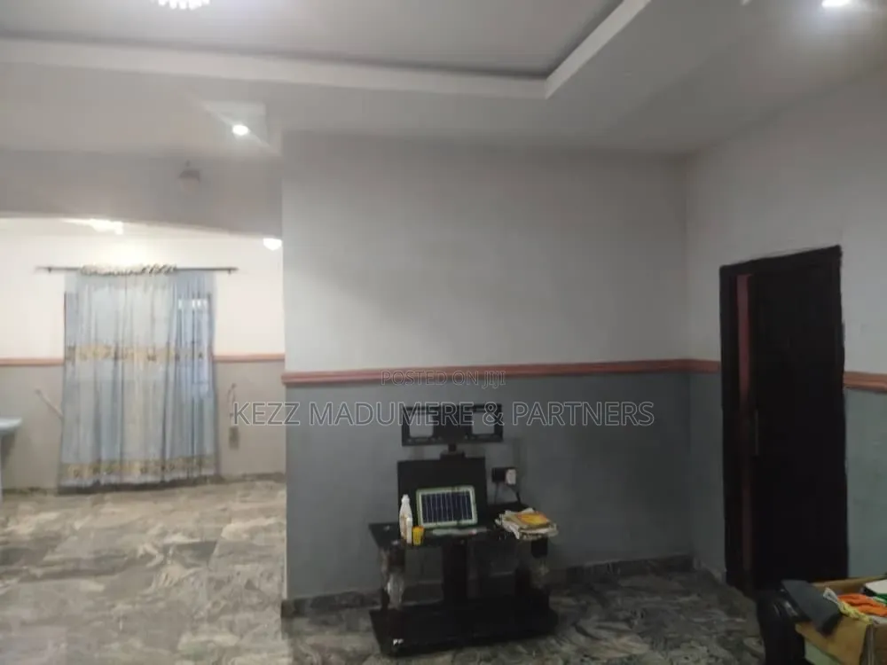 4bdrm Duplex in Elelenwo Port for sale in Elelenwo