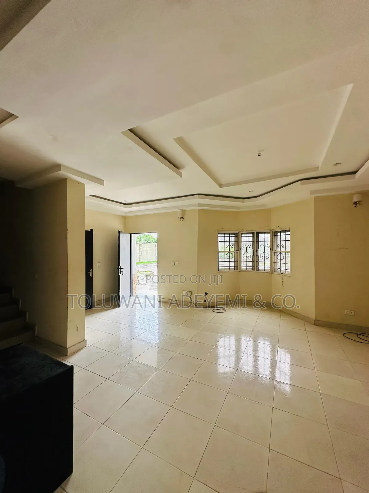3bdrm Townhouse / Terrace for rent in Off Lekki-Epe Expressway