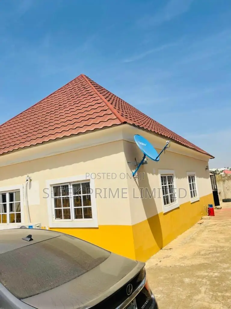 3bdrm Bungalow in Lugbe District for sale in Lugbe District