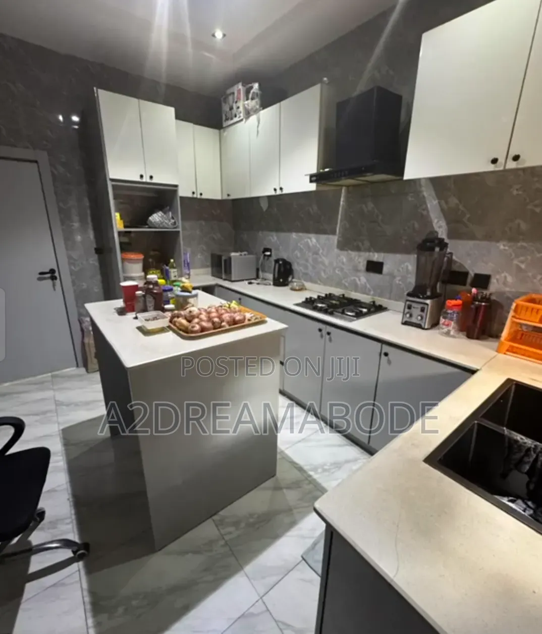 Furnished 4bdrm Duplex in Mende for sale in Mende