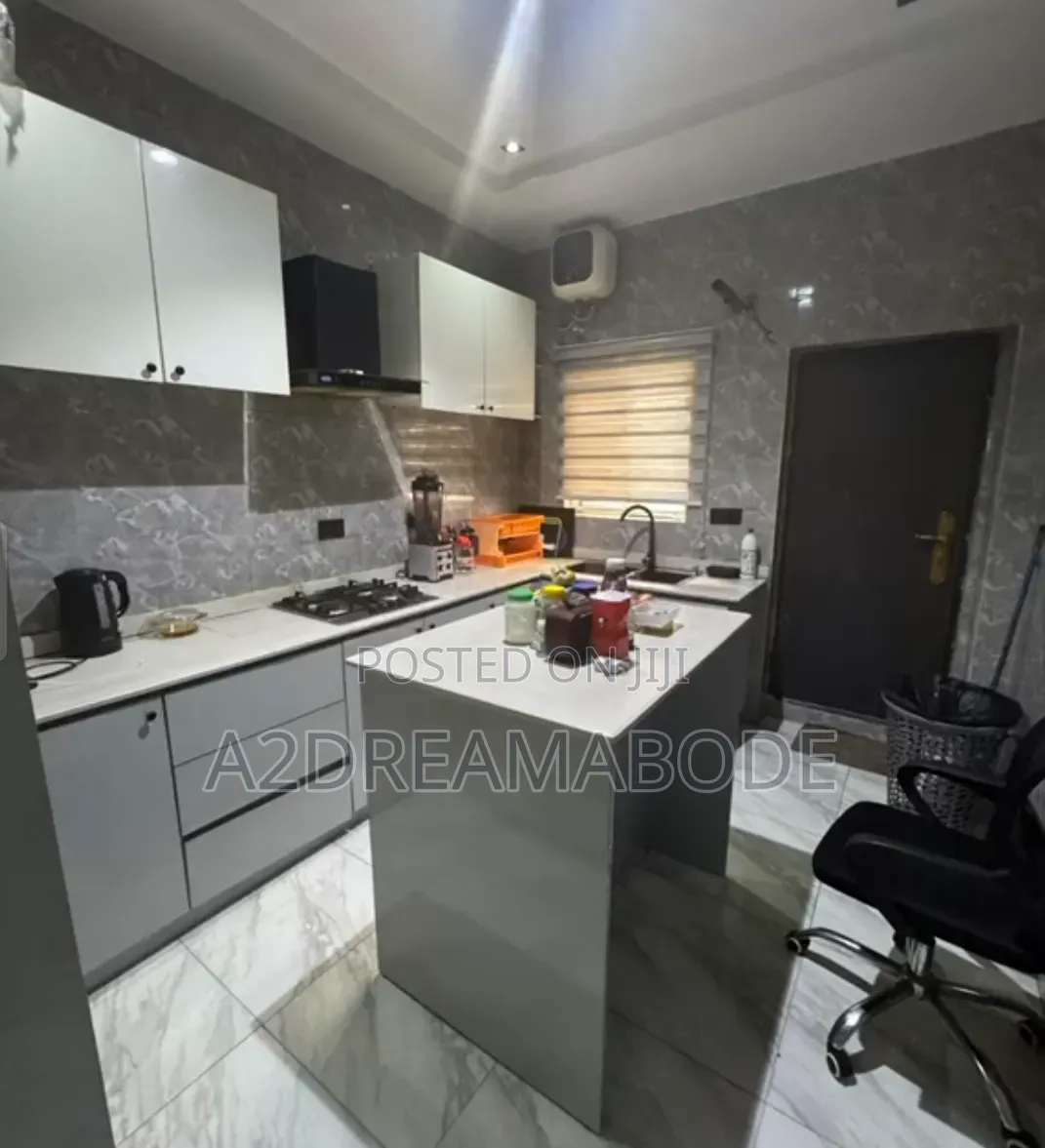 Furnished 4bdrm Duplex in Mende for sale in Mende