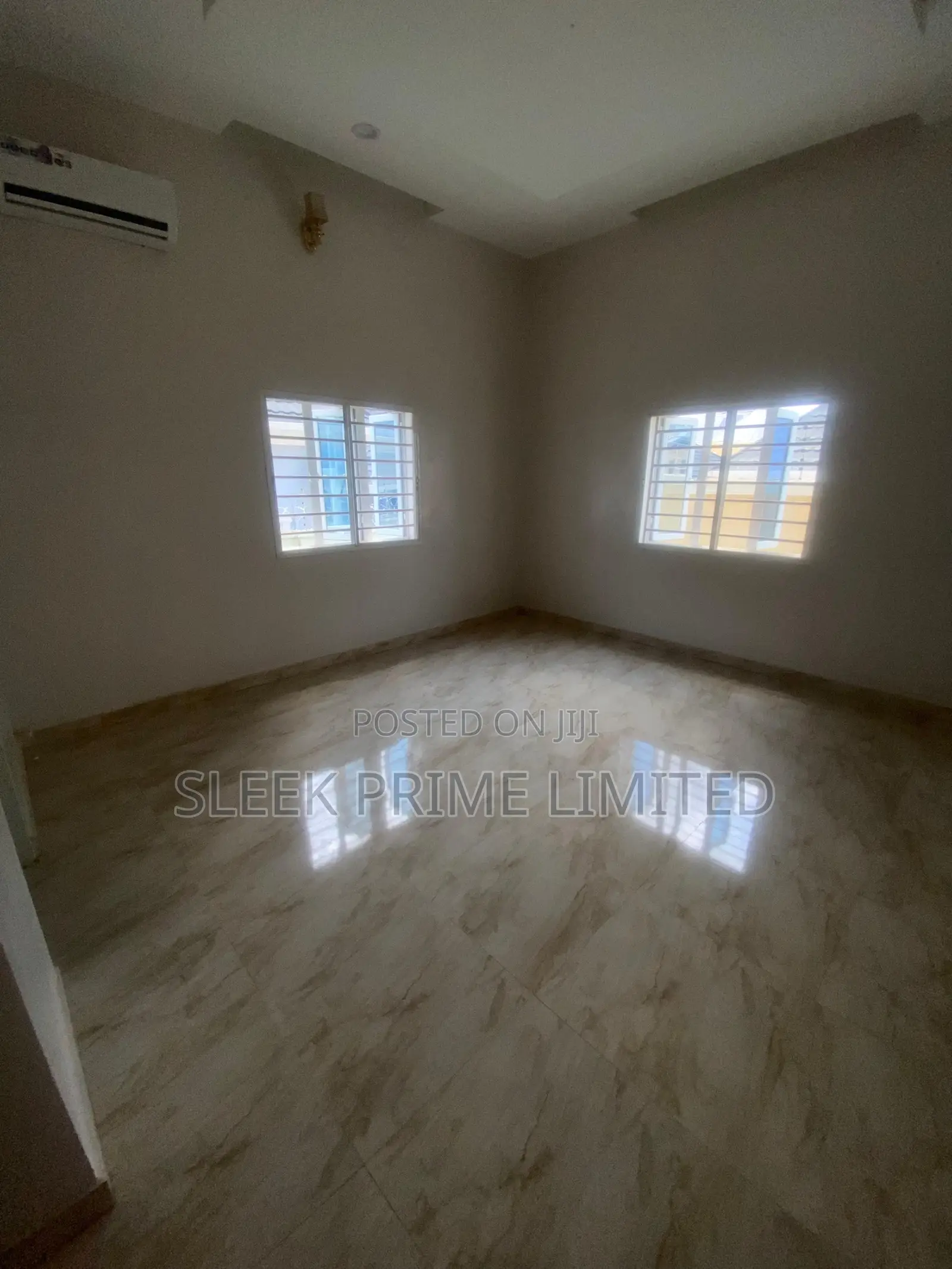 5bdrm Duplex in Lugbe District for rent in Lugbe District