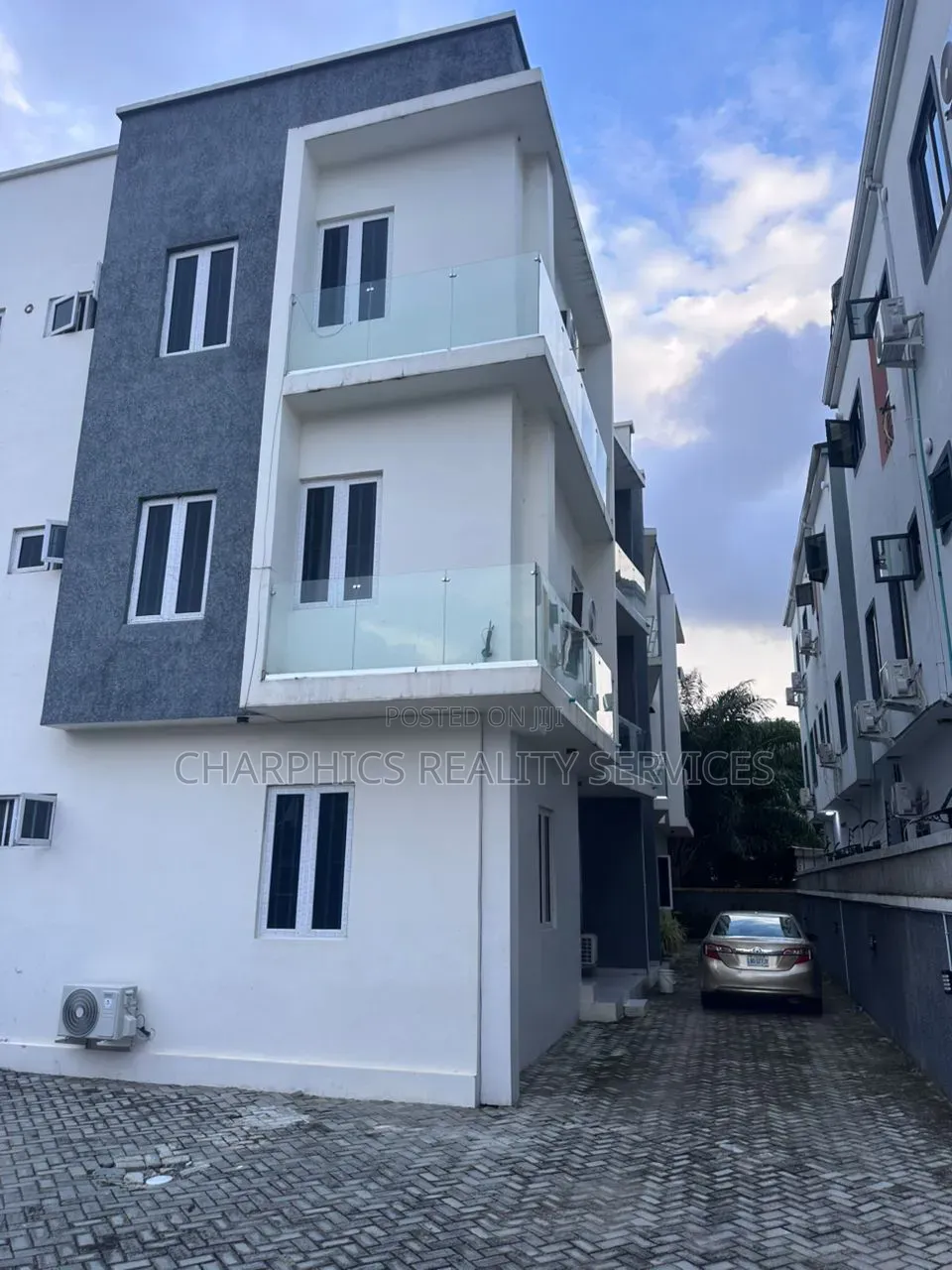 Furnished 3bdrm Apartment in Osapa london for rent in Osapa london