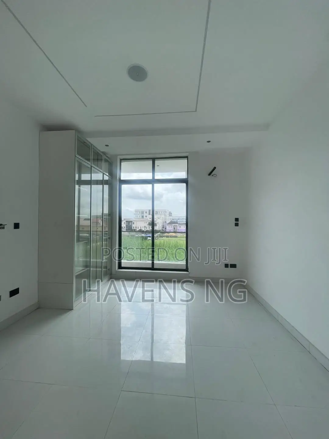 3bdrm Apartment in Ikate for sale in Ikate
