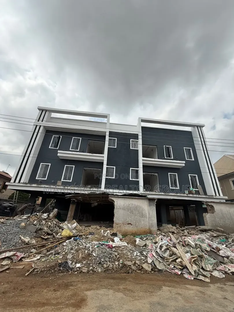 2bdrm Apartment in Magodo Gra Phase 2 for sale in GRA Phase 2 Shangisha