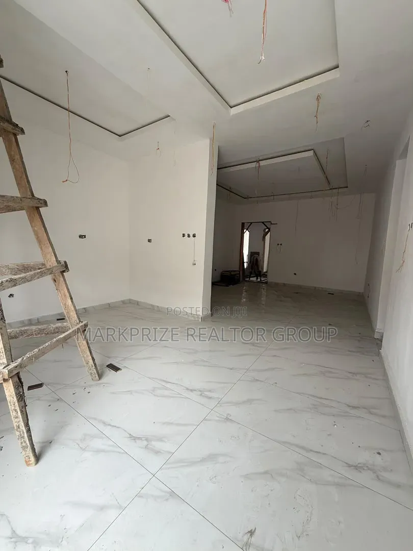 2bdrm Apartment in Magodo Gra Phase 2 for sale in GRA Phase 2 Shangisha