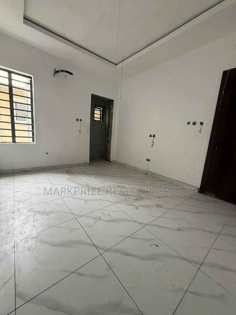 2bdrm Apartment in Magodo Gra Phase 2 for sale in GRA Phase 2 Shangisha