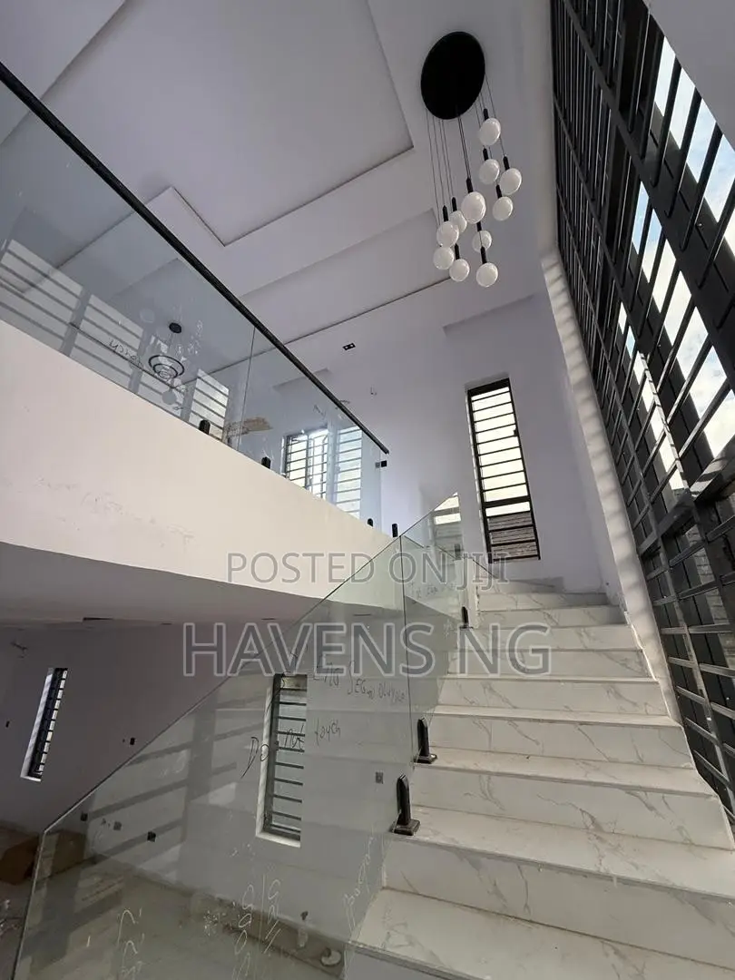 4bdrm Duplex in Kola Lawal Estate, Akobo for sale in Akobo