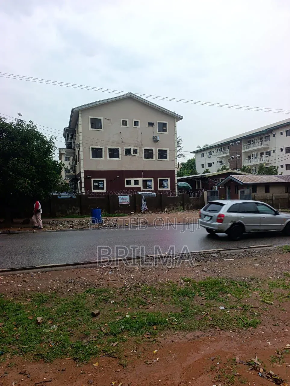 11bdrm Block of Flats in Zone 6 / Wuse for sale in Zone 6 / Wuse