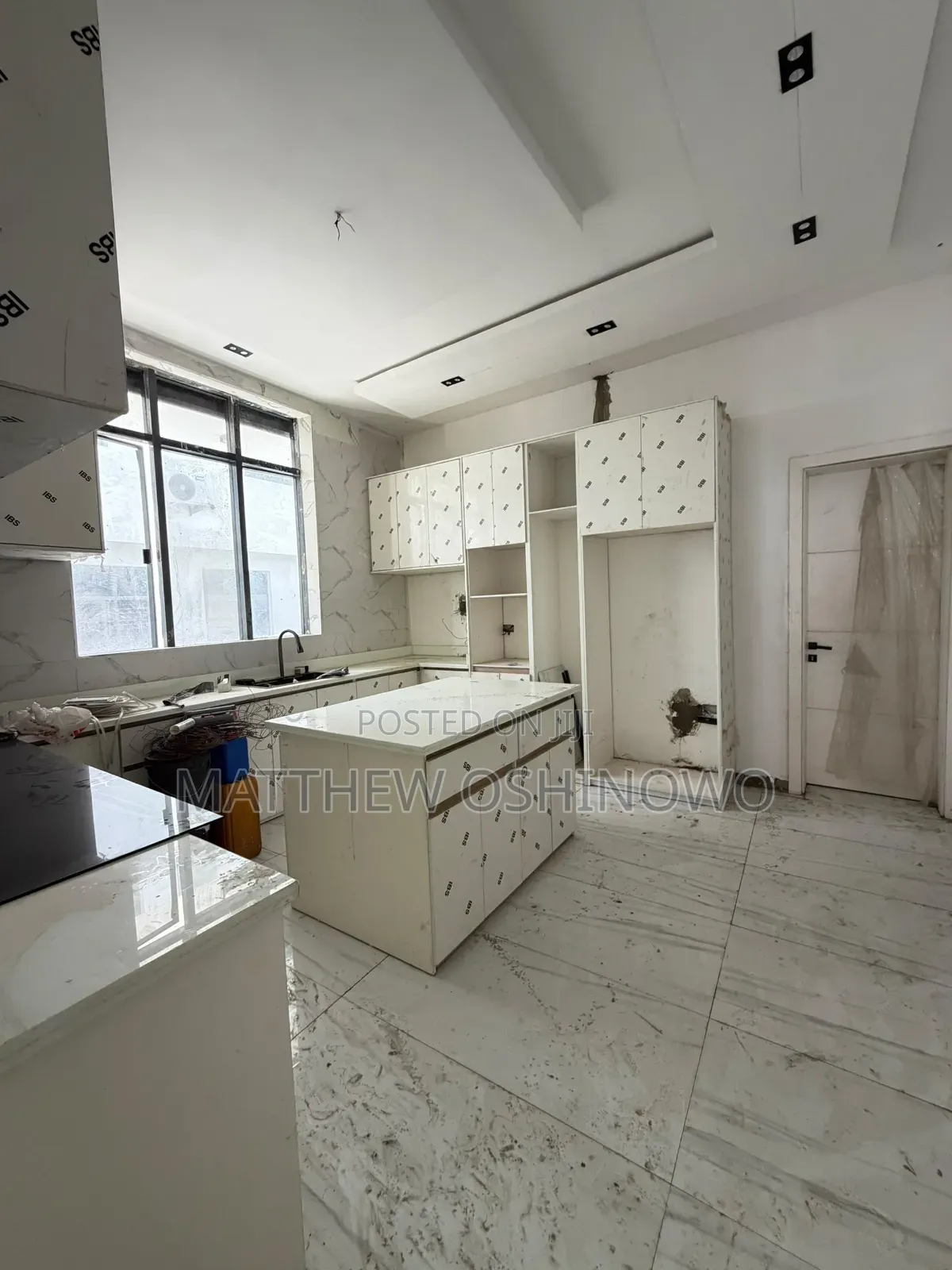 Furnished 4bdrm Duplex in Osapa for sale in Osapa london
