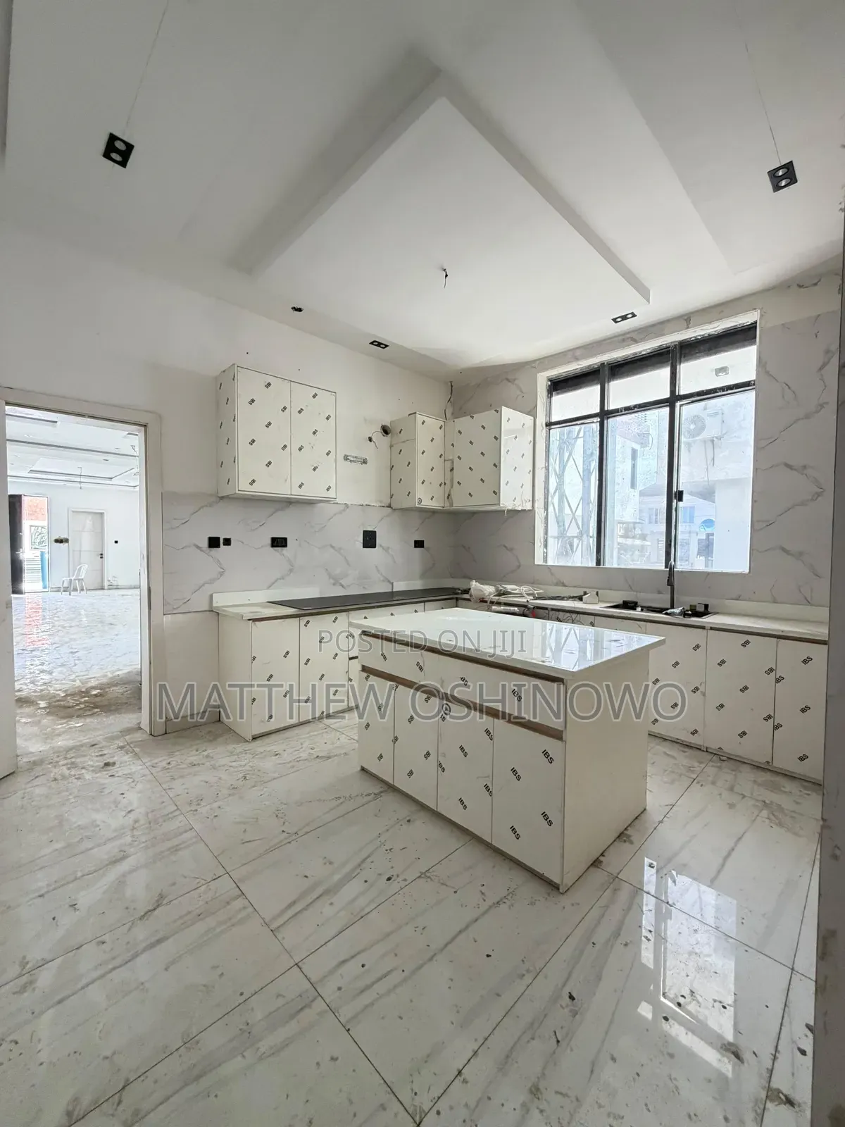 Furnished 4bdrm Duplex in Osapa for sale in Osapa london