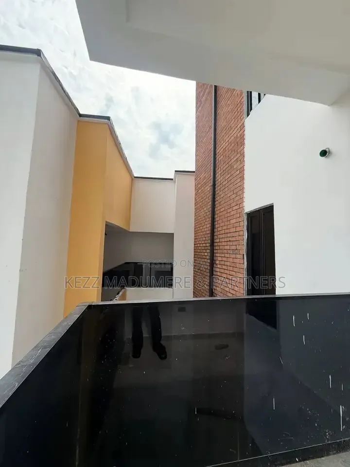 2bdrm Apartment in New Gra Port for sale in GRA Phase 3 / Port-Harcourt