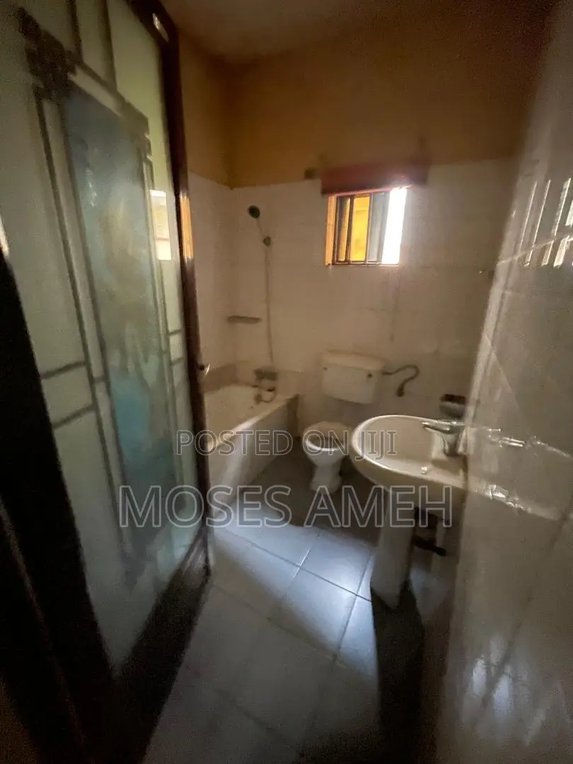 1bdrm Block of Flats in Utako for rent in Utako