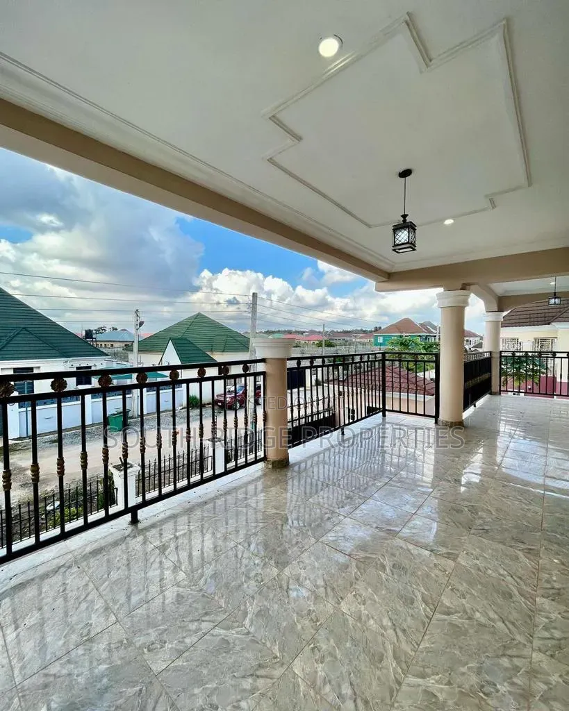 5bdrm Duplex in Galadimawa for sale in Galadimawa