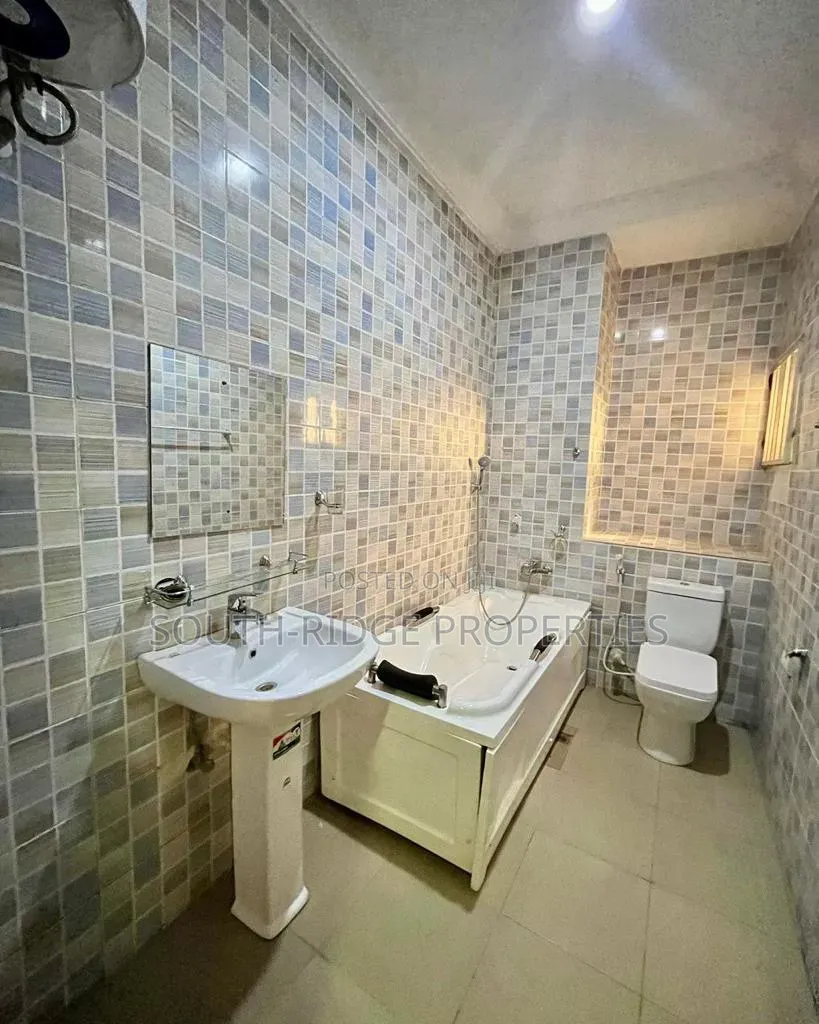 5bdrm Duplex in Galadimawa for sale in Galadimawa