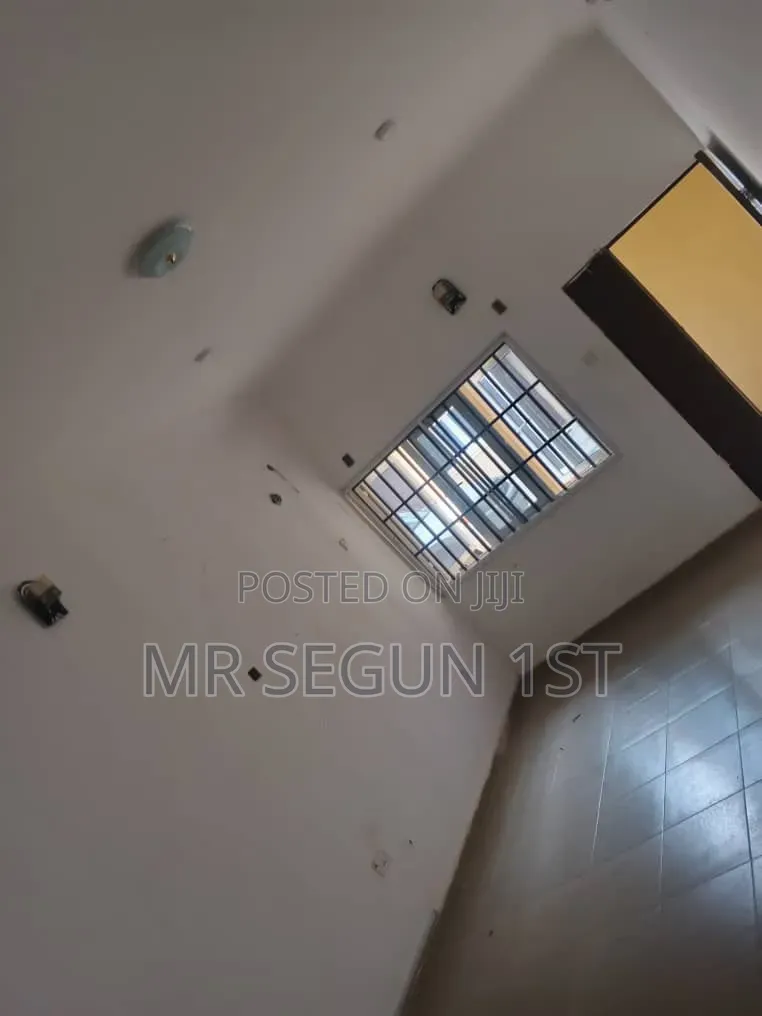 2bdrm Block of Flats in Kasumu Estate, Ibadan for rent in Ibadan
