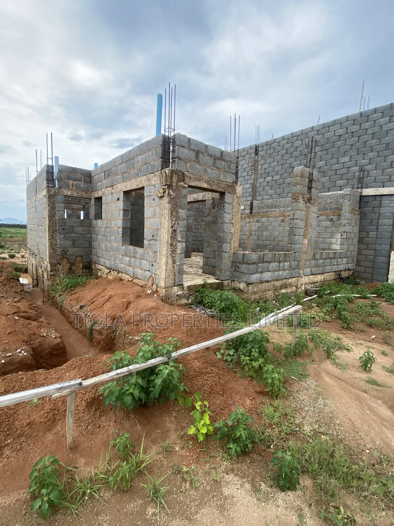 4bdrm Townhouse/Terrace in Fortress Fhemfel, Sabon Lugbe for sale in Sabon Lugbe
