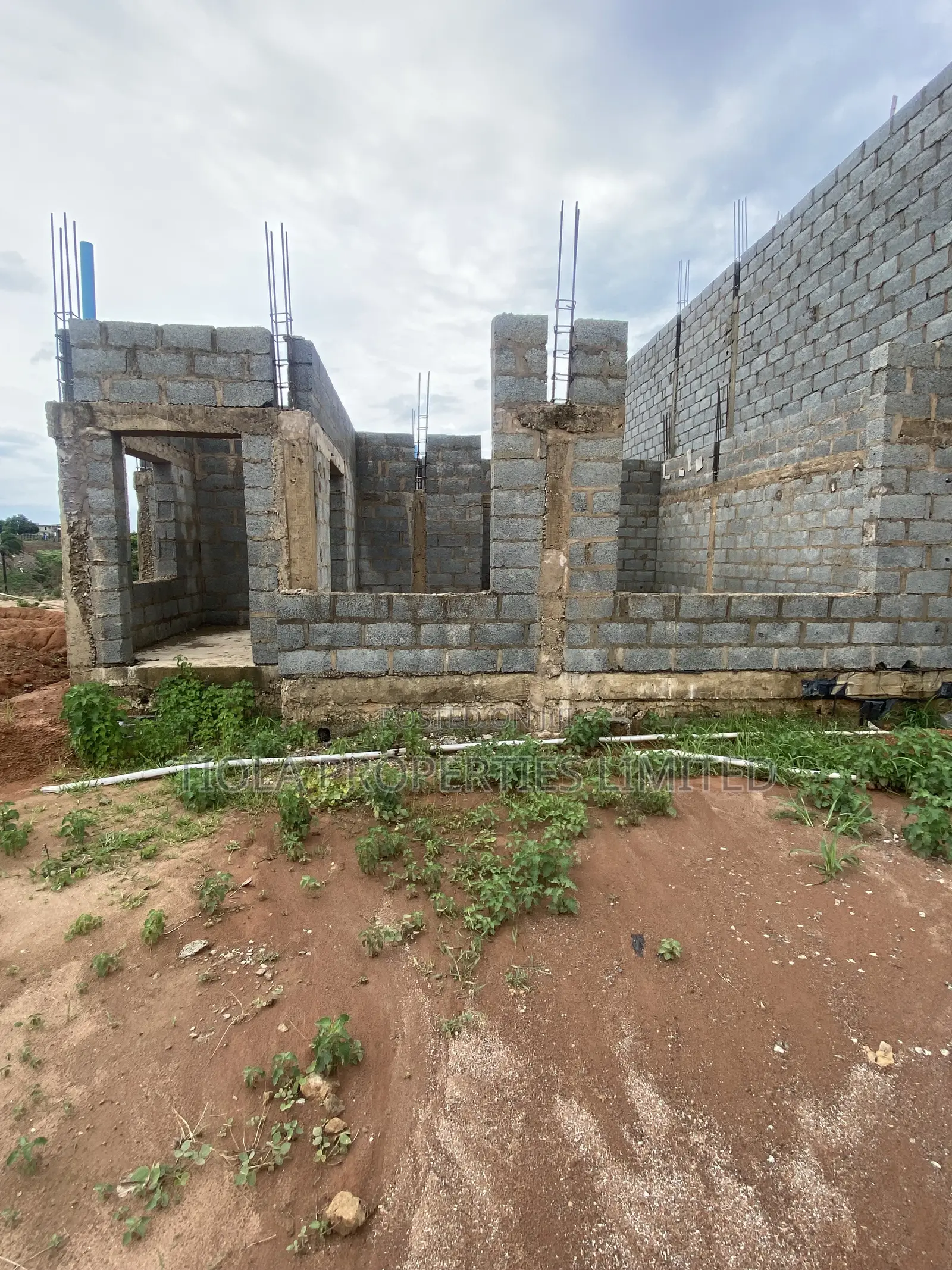 4bdrm Townhouse/Terrace in Fortress Fhemfel, Sabon Lugbe for sale in Sabon Lugbe