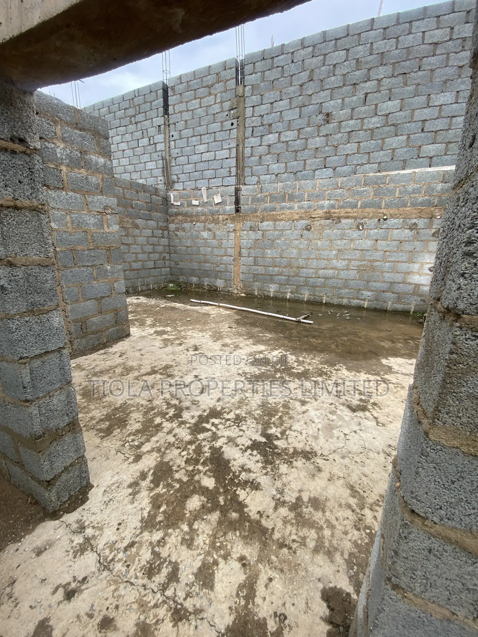 4bdrm Townhouse/Terrace in Fortress Fhemfel, Sabon Lugbe for sale in Sabon Lugbe