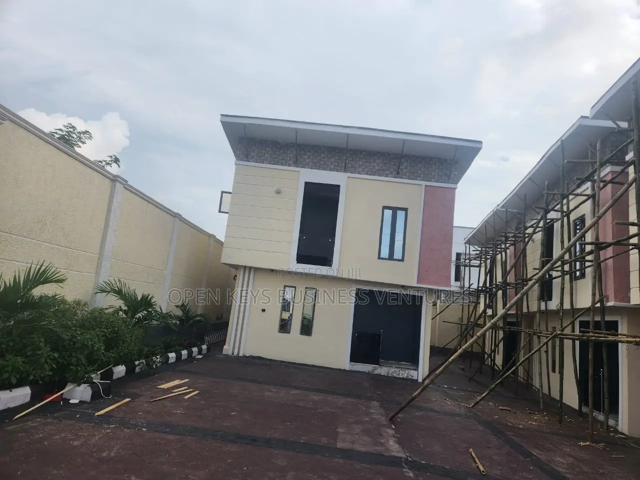 Furnished 4bdrm Duplex in High Court Road for sale in Rind Road