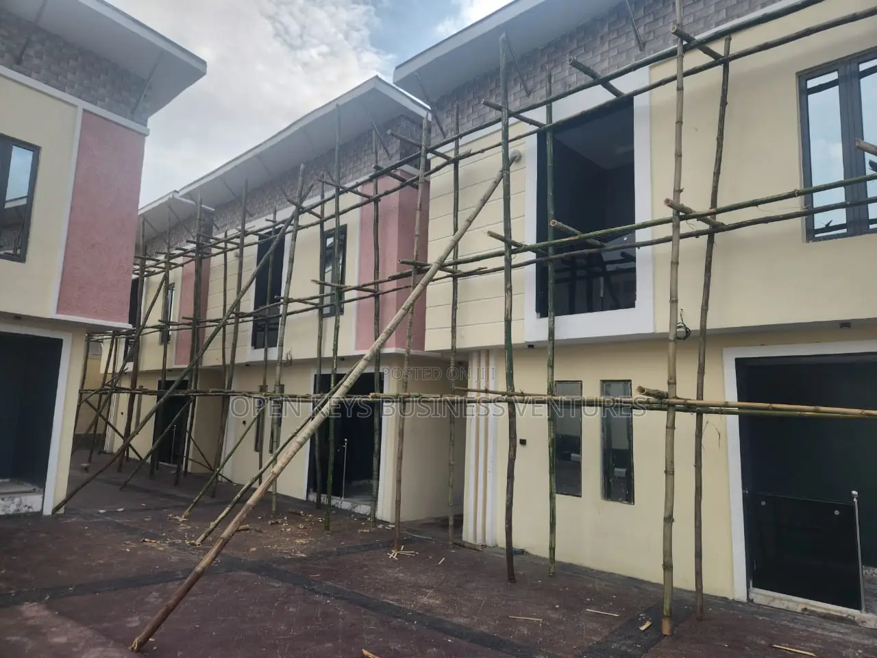 Furnished 4bdrm Duplex in High Court Road for sale in Rind Road