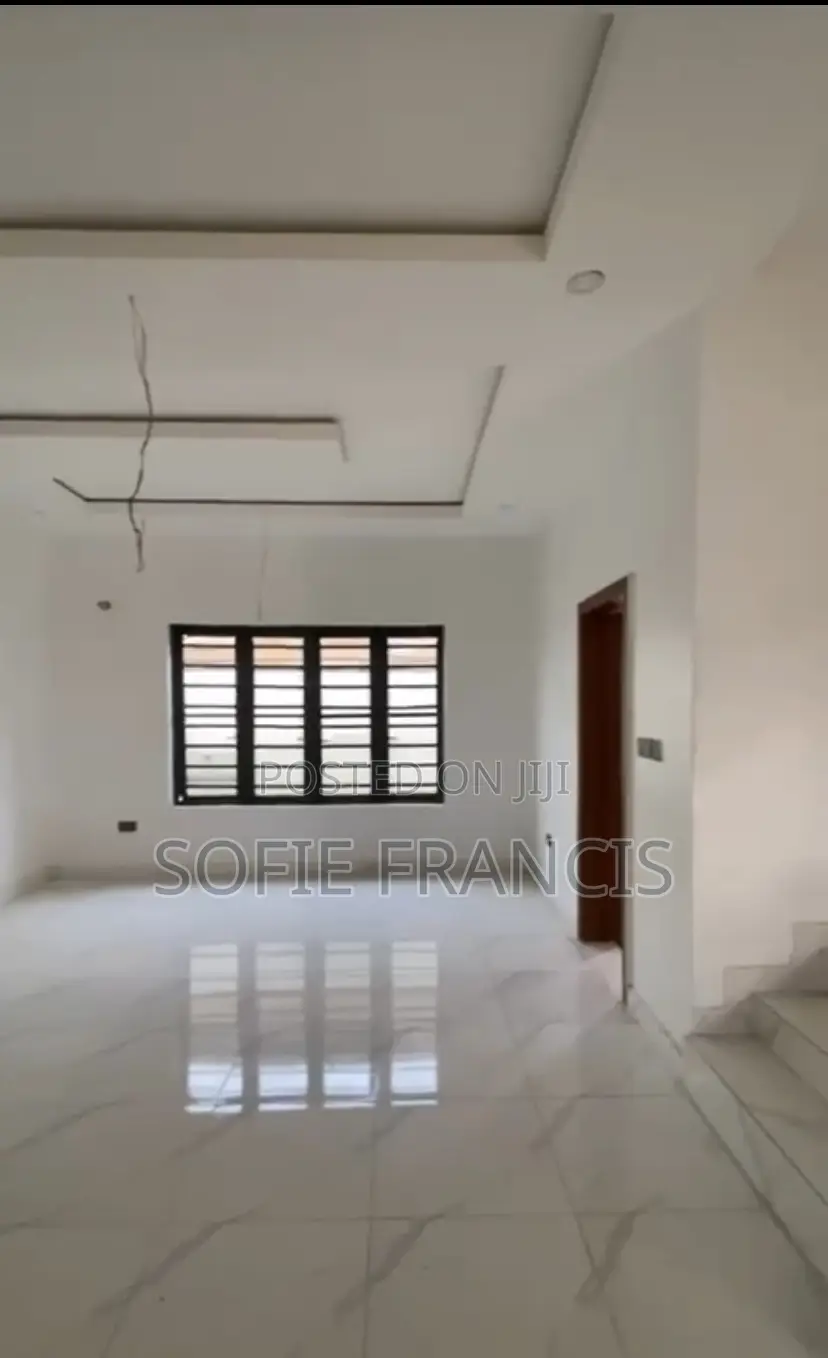 3bdrm Duplex in Vgc for rent in VGC / Ajah