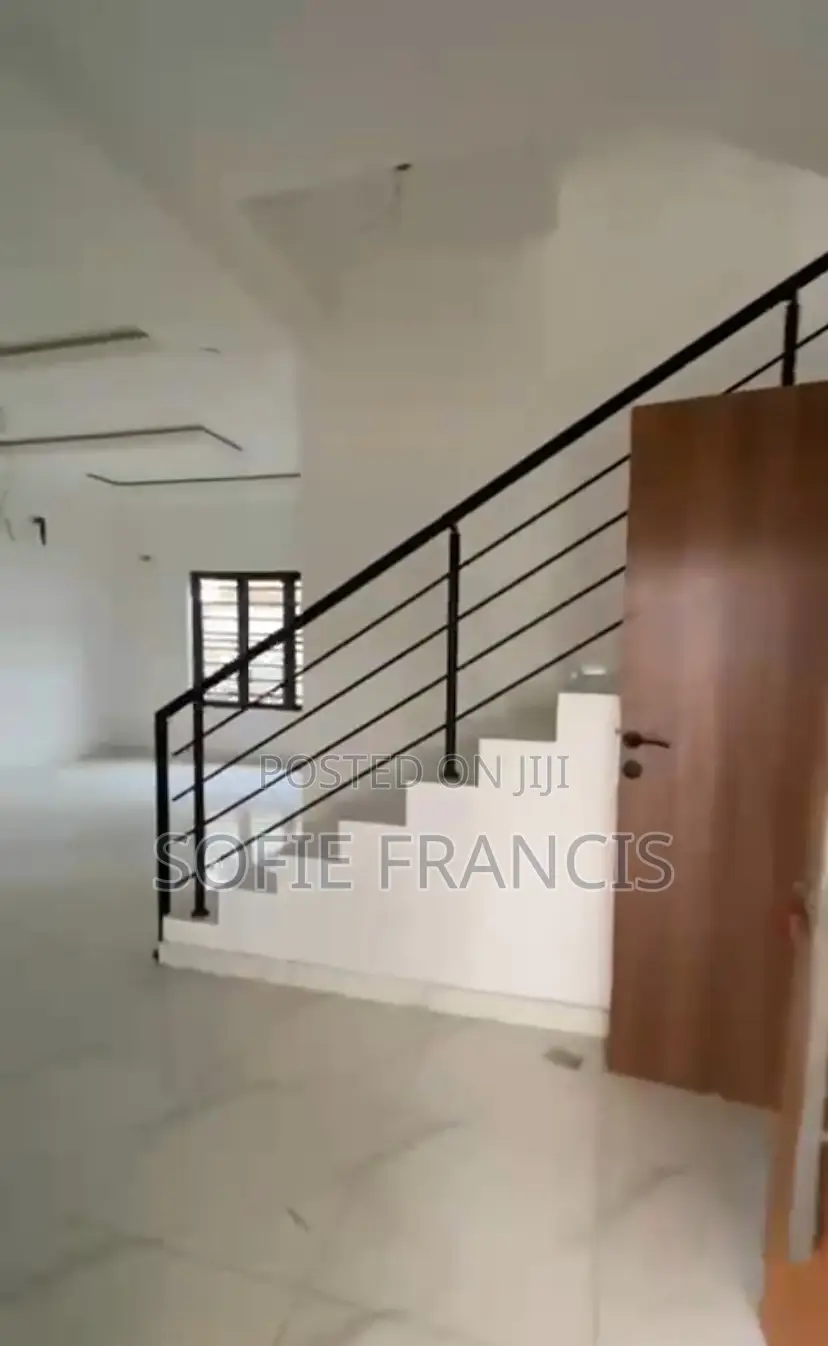 3bdrm Duplex in Vgc for rent in VGC / Ajah