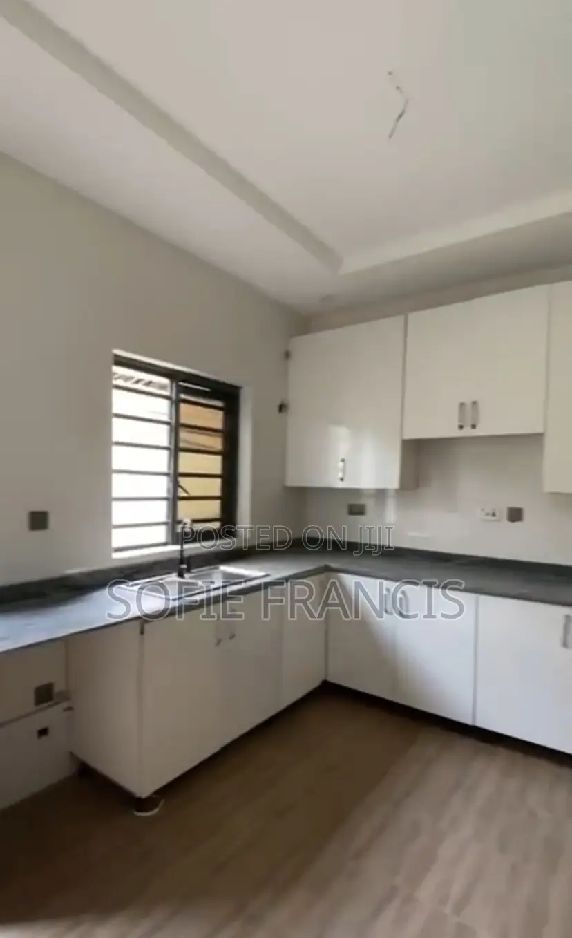 3bdrm Duplex in Vgc for rent in VGC / Ajah